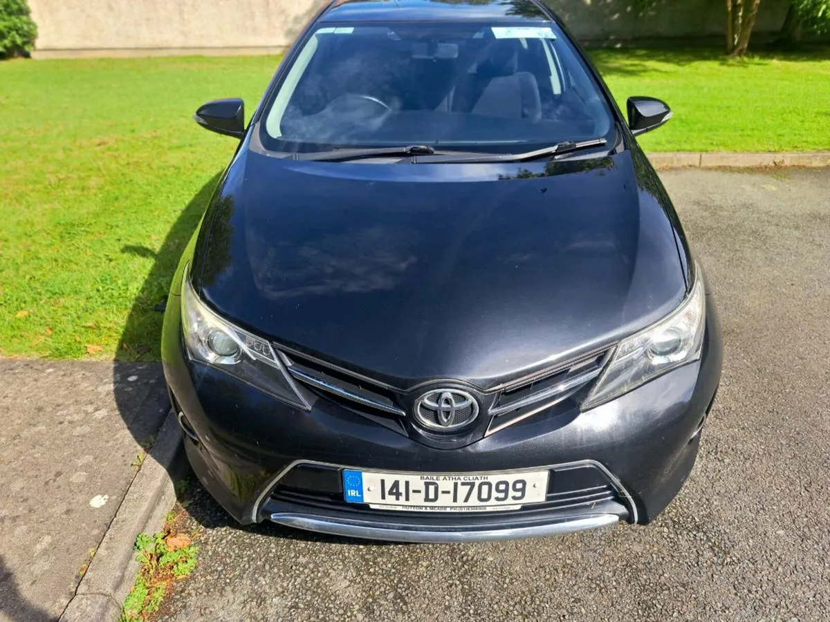 Toyota auris 2014 - Image 2