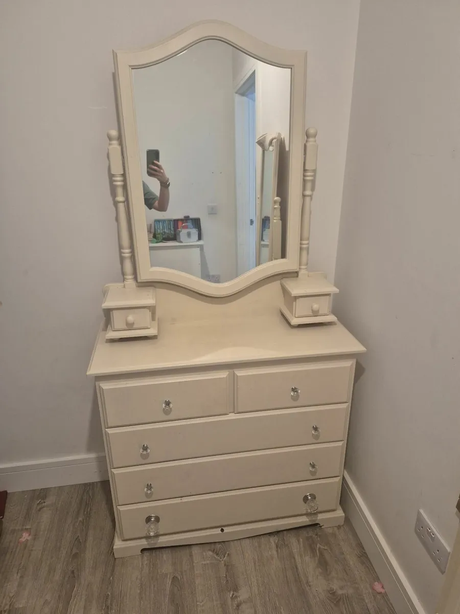Pine Dresser with Mirror & separate mirror - Image 2