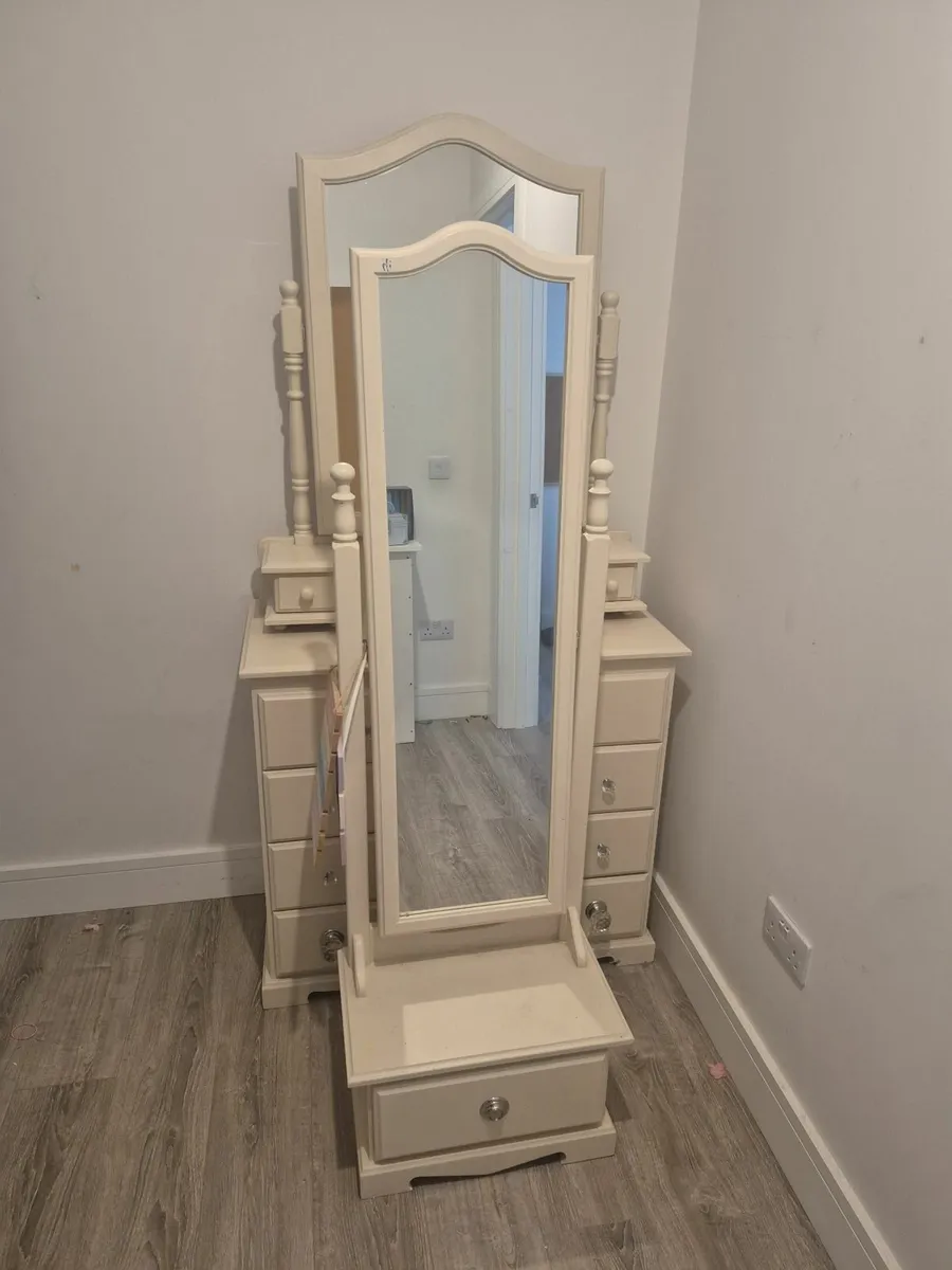 Pine Dresser with Mirror & separate mirror - Image 4