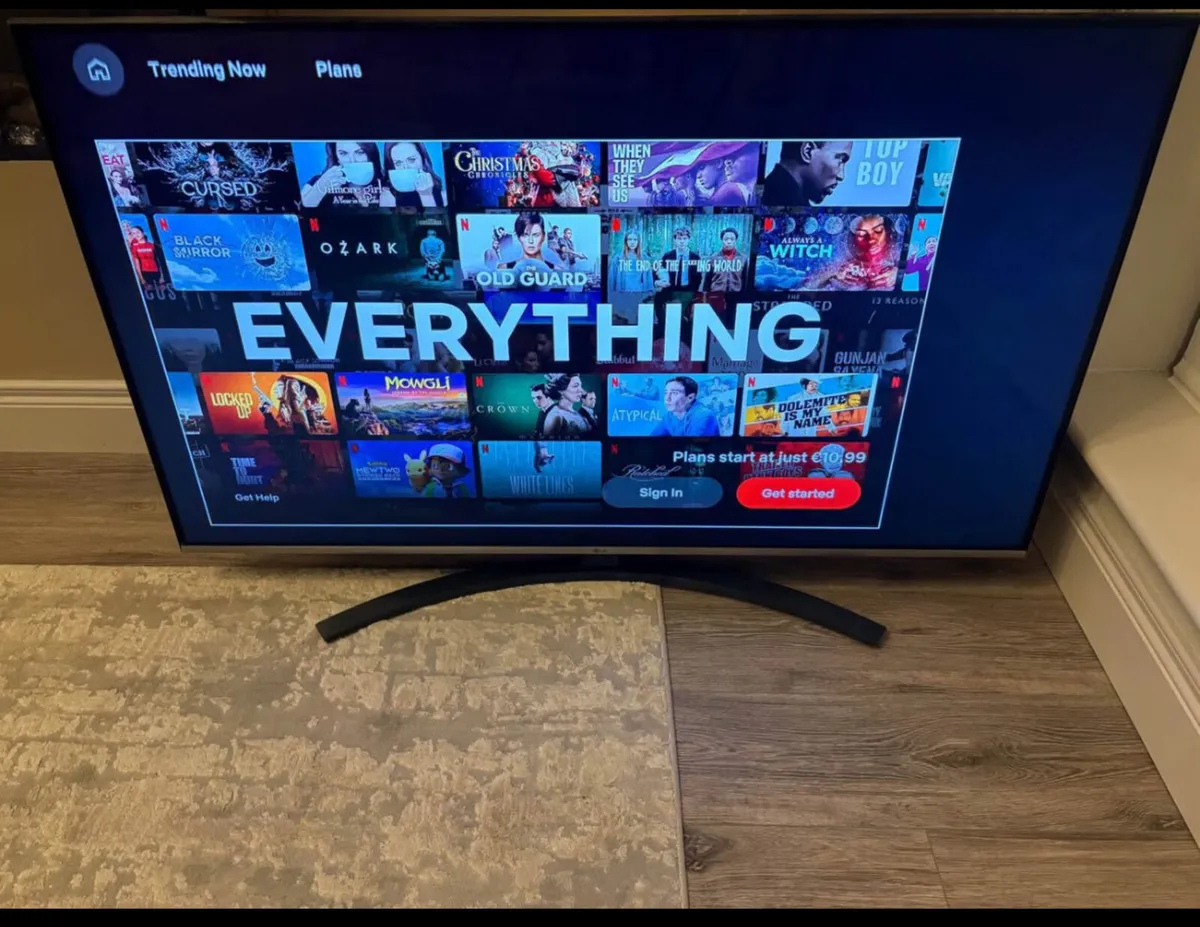 55 inch Smart Tv - Image 2