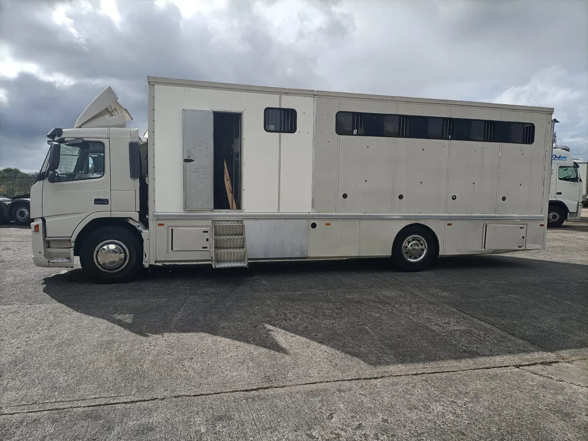 Volvo FM Horse Transporter Stalled For 9 - Image 1
