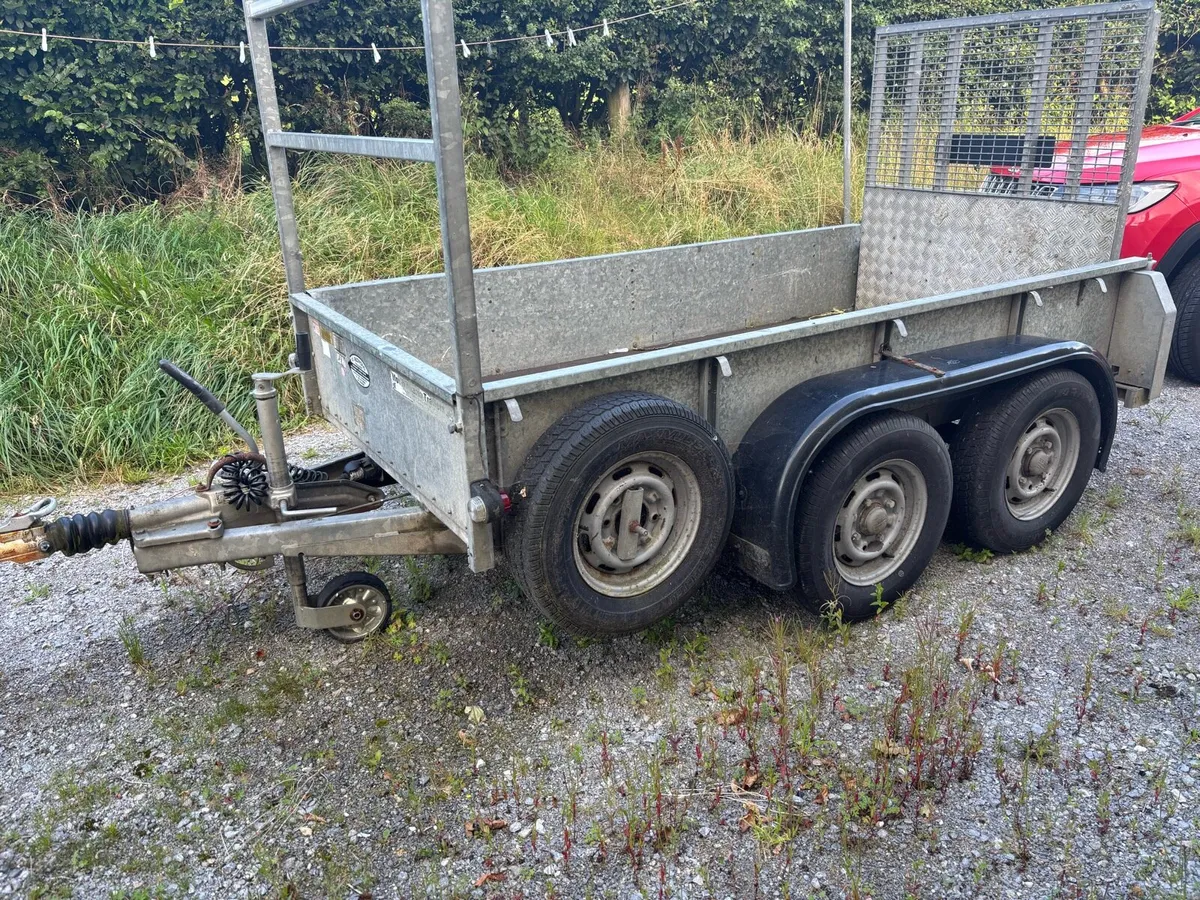 Trailer