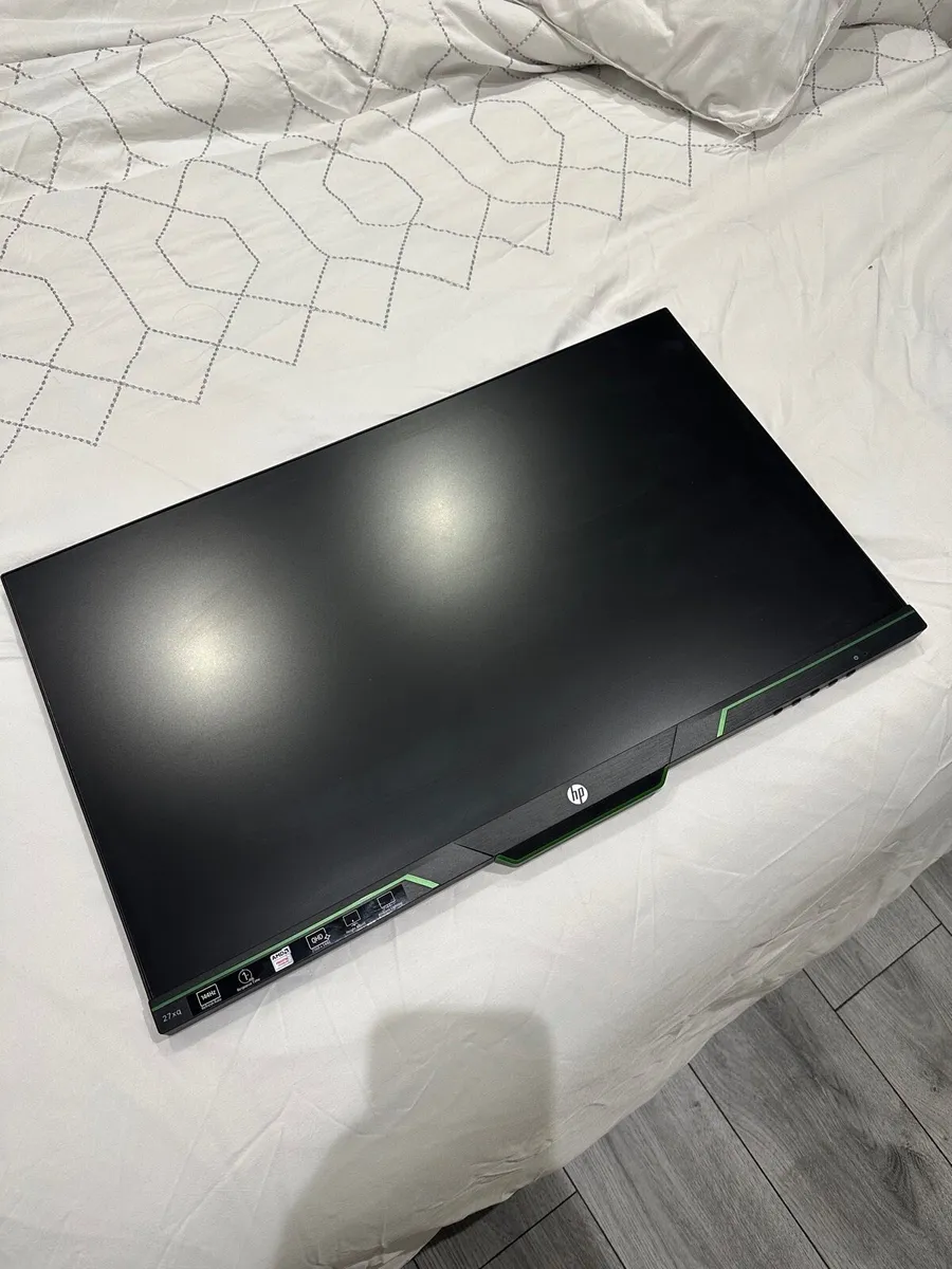HP 27xq Quad HD Gaming Monitor - Image 1