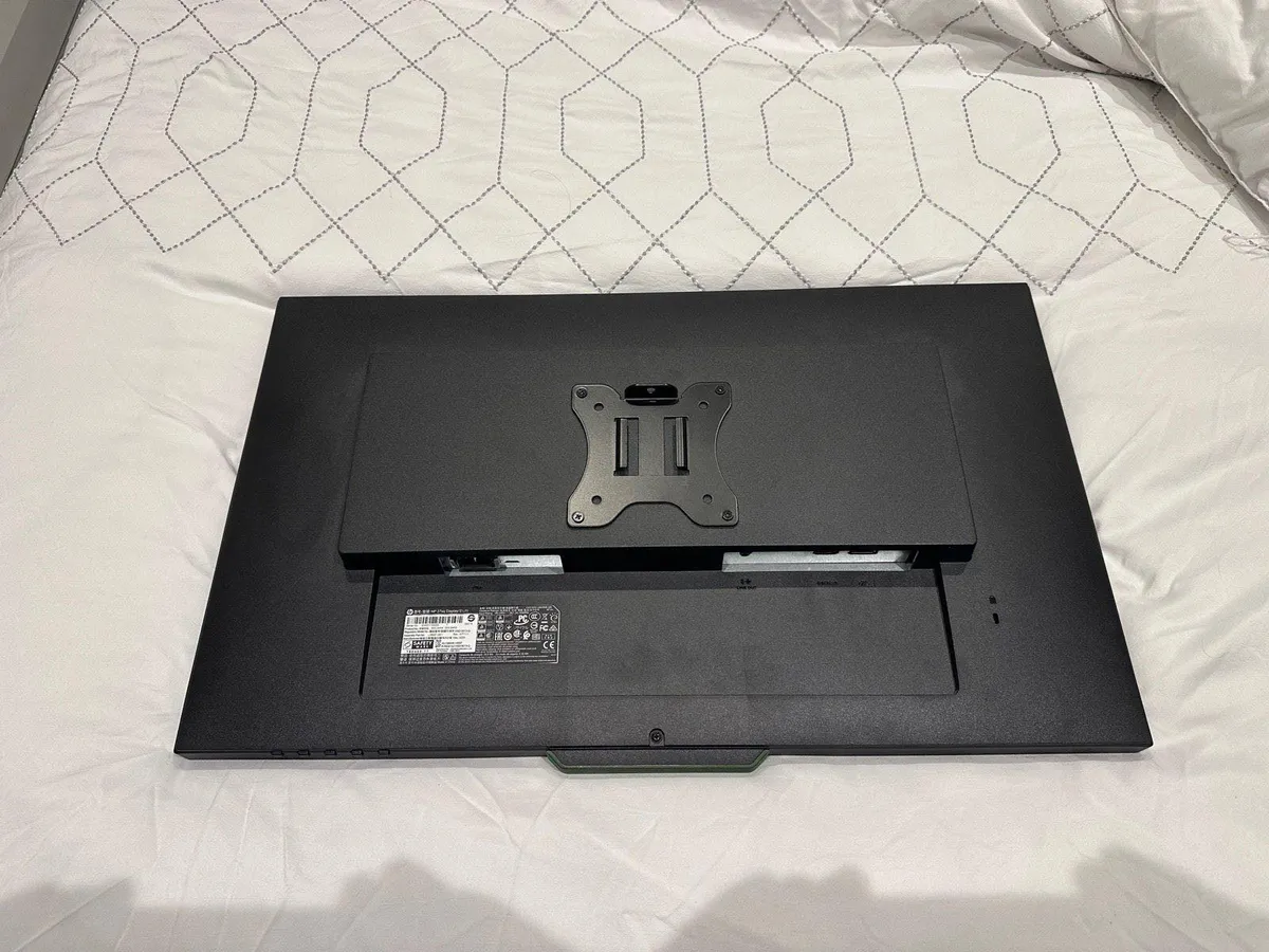 HP 27xq Quad HD Gaming Monitor - Image 2