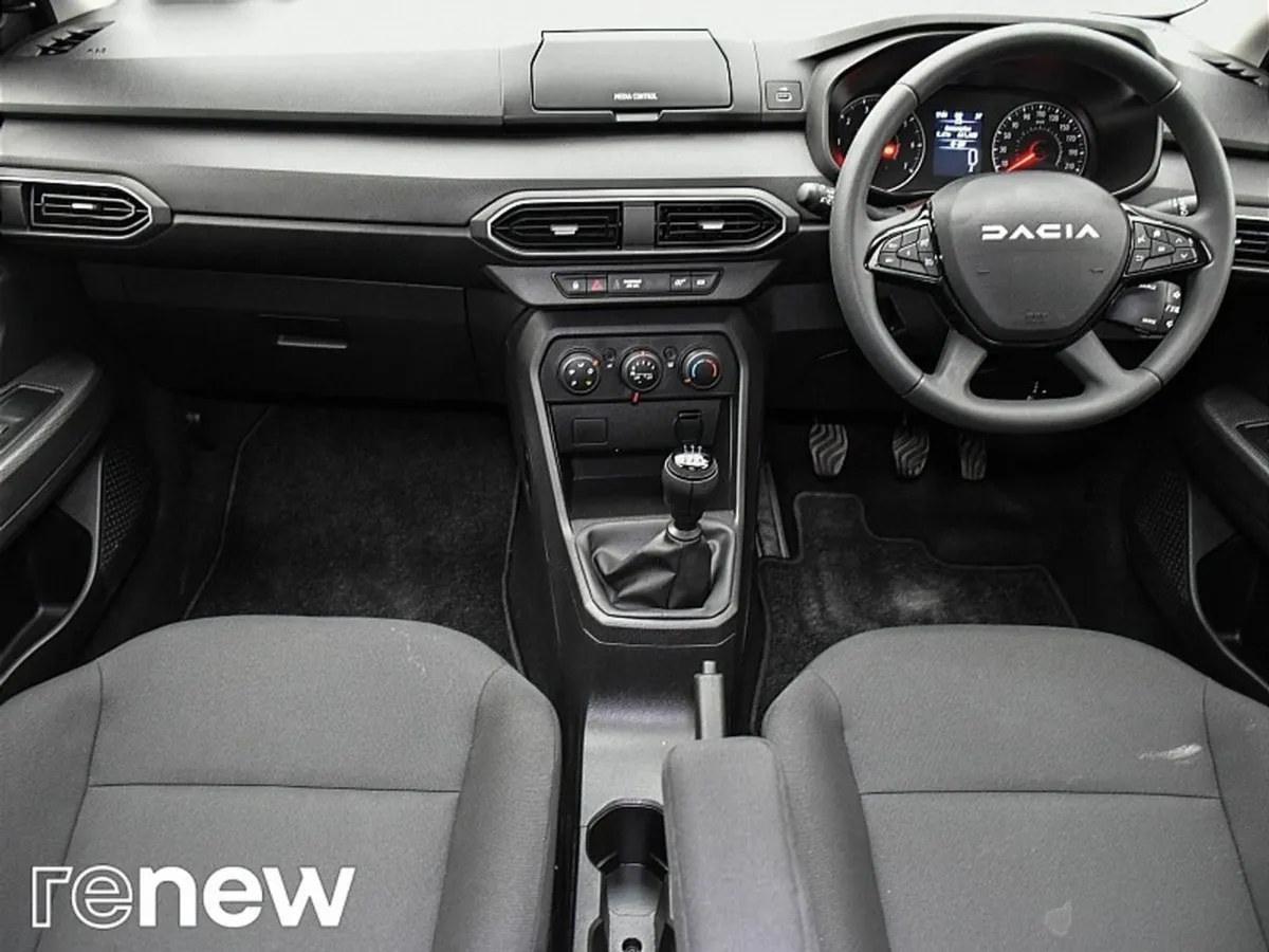 Dacia Sandero Essential TCe 90 5Sp NBI - Image 3