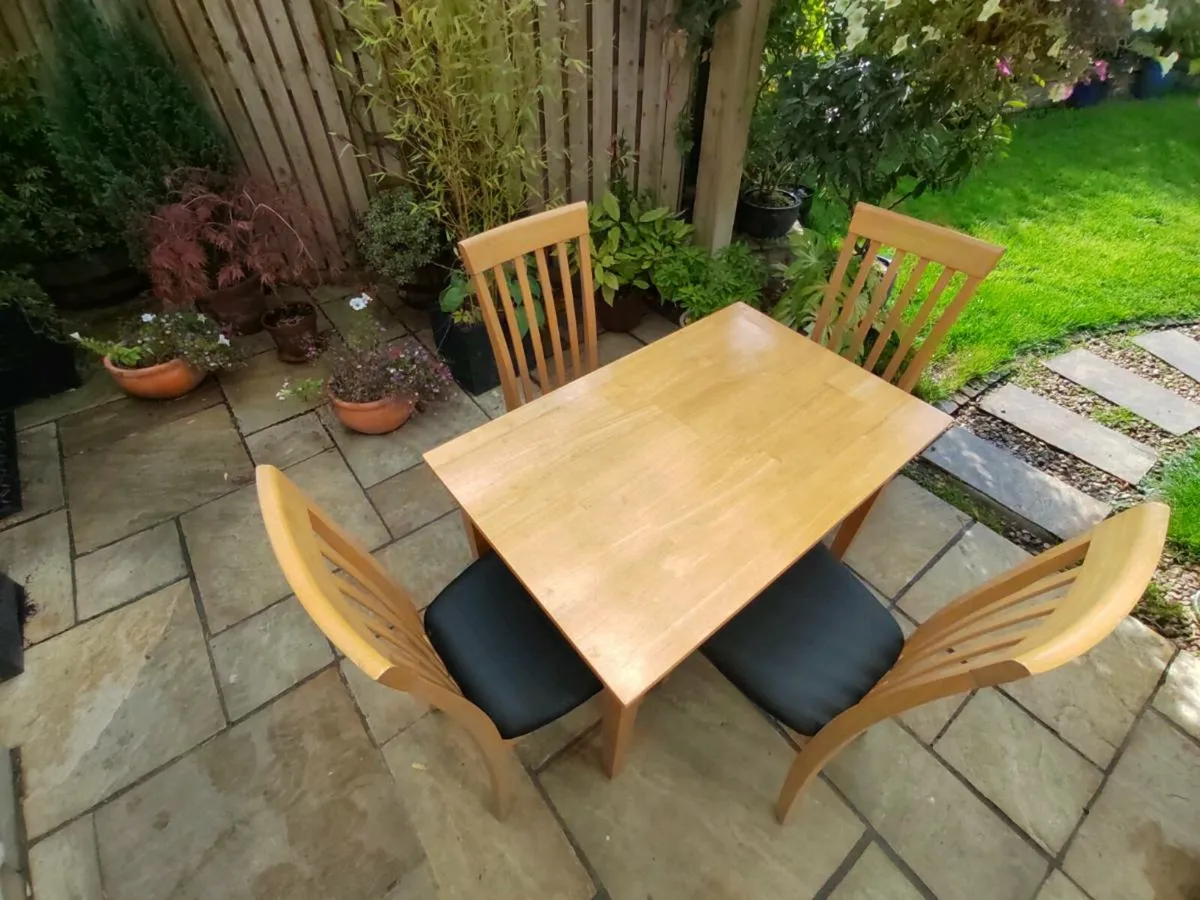 Small kitchen dining table - Image 1