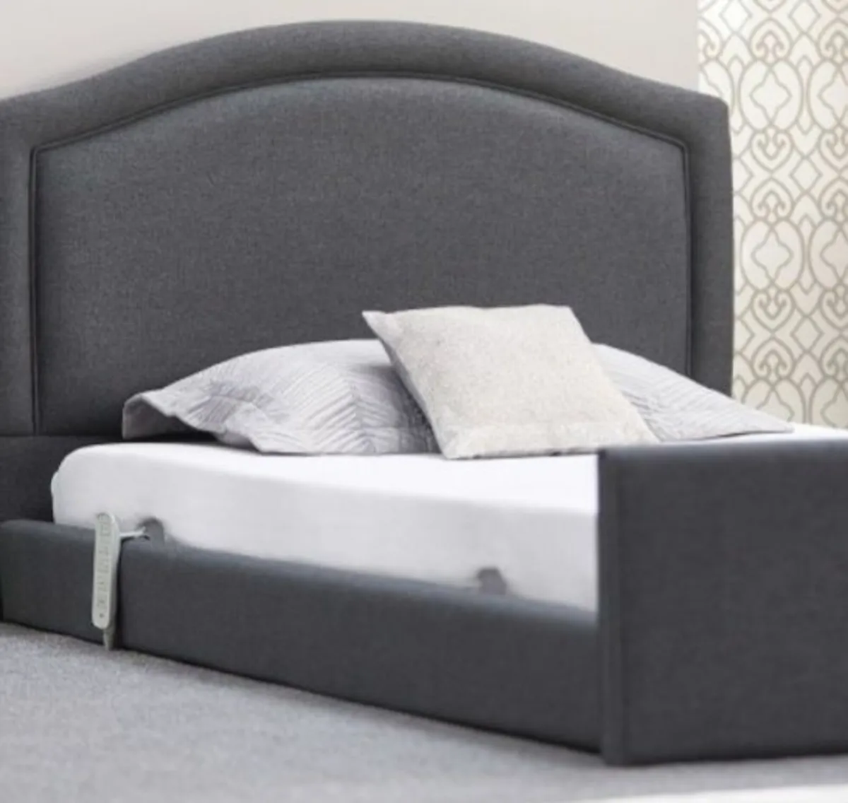Hospital electric bed - Image 2