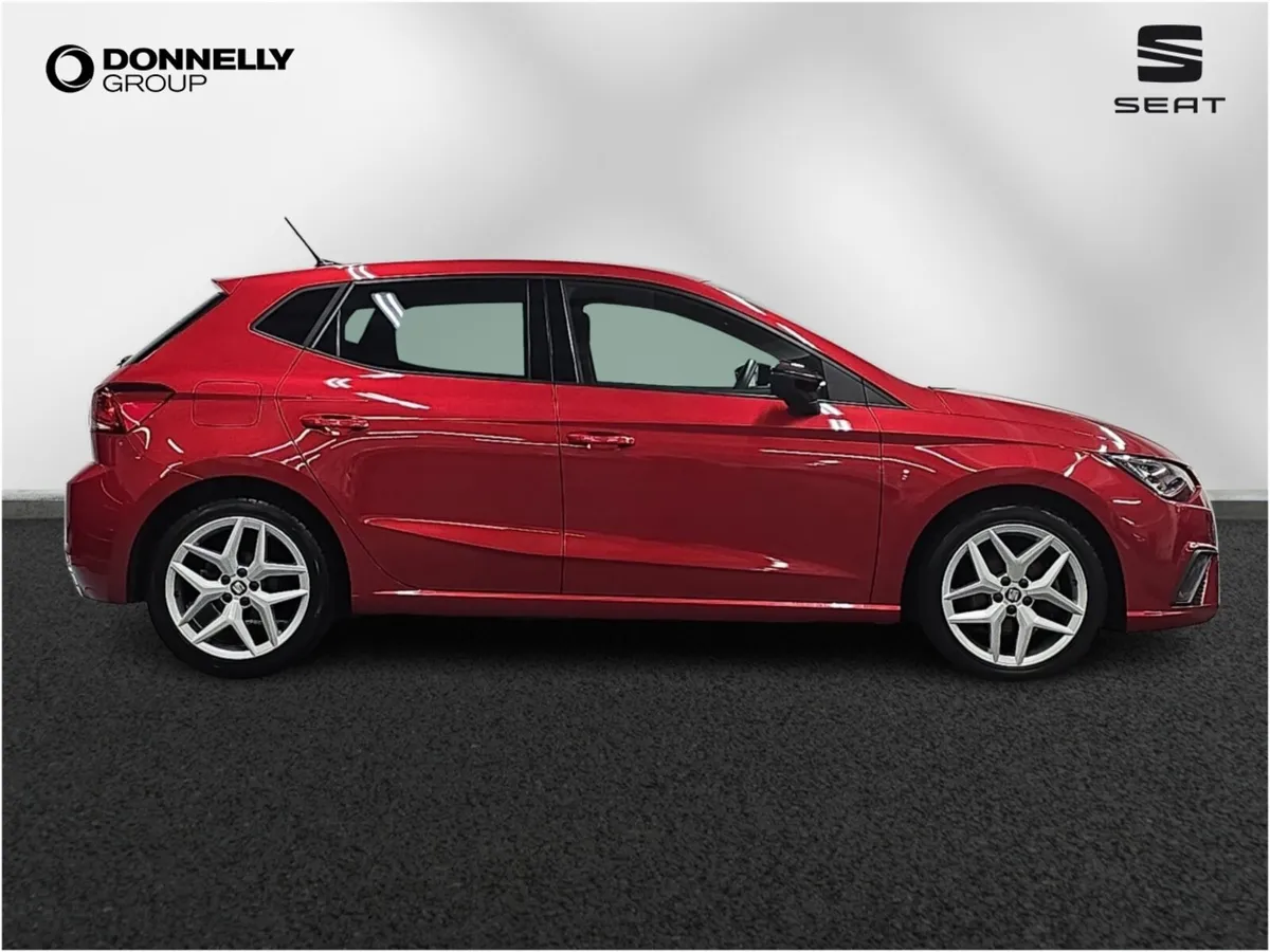 SEAT Ibiza Hatchback FR - Image 4