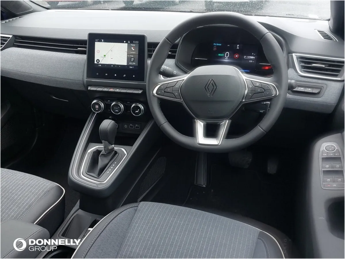 Renault Clio Hatchback Techno - Image 4
