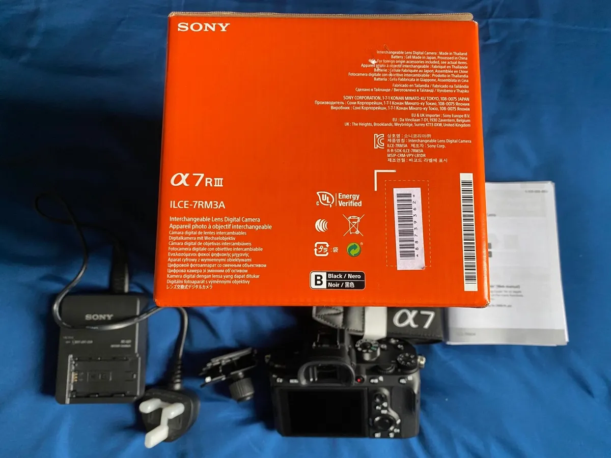 Sony A7RIII 42.4MP Low Shutter Count 3969 - Image 3
