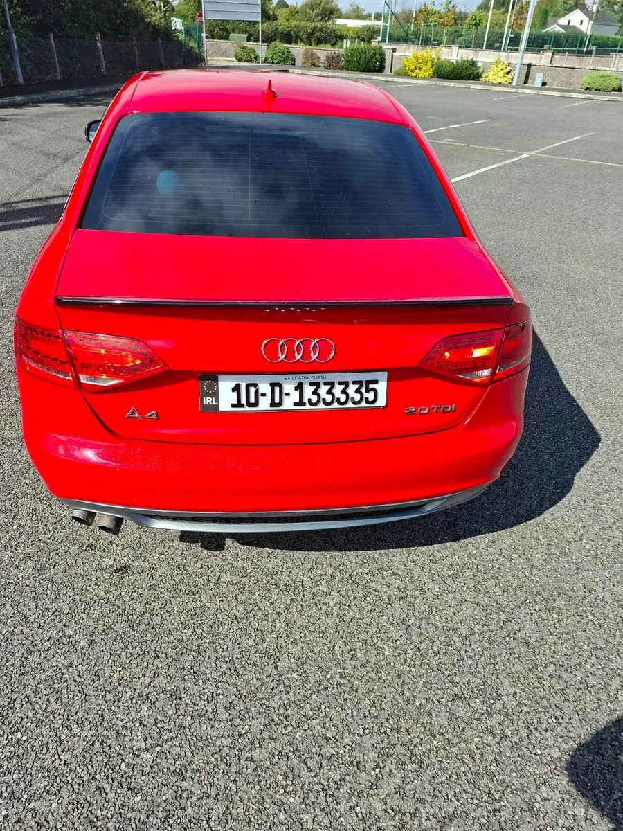 Audi A4 2010 - Image 2
