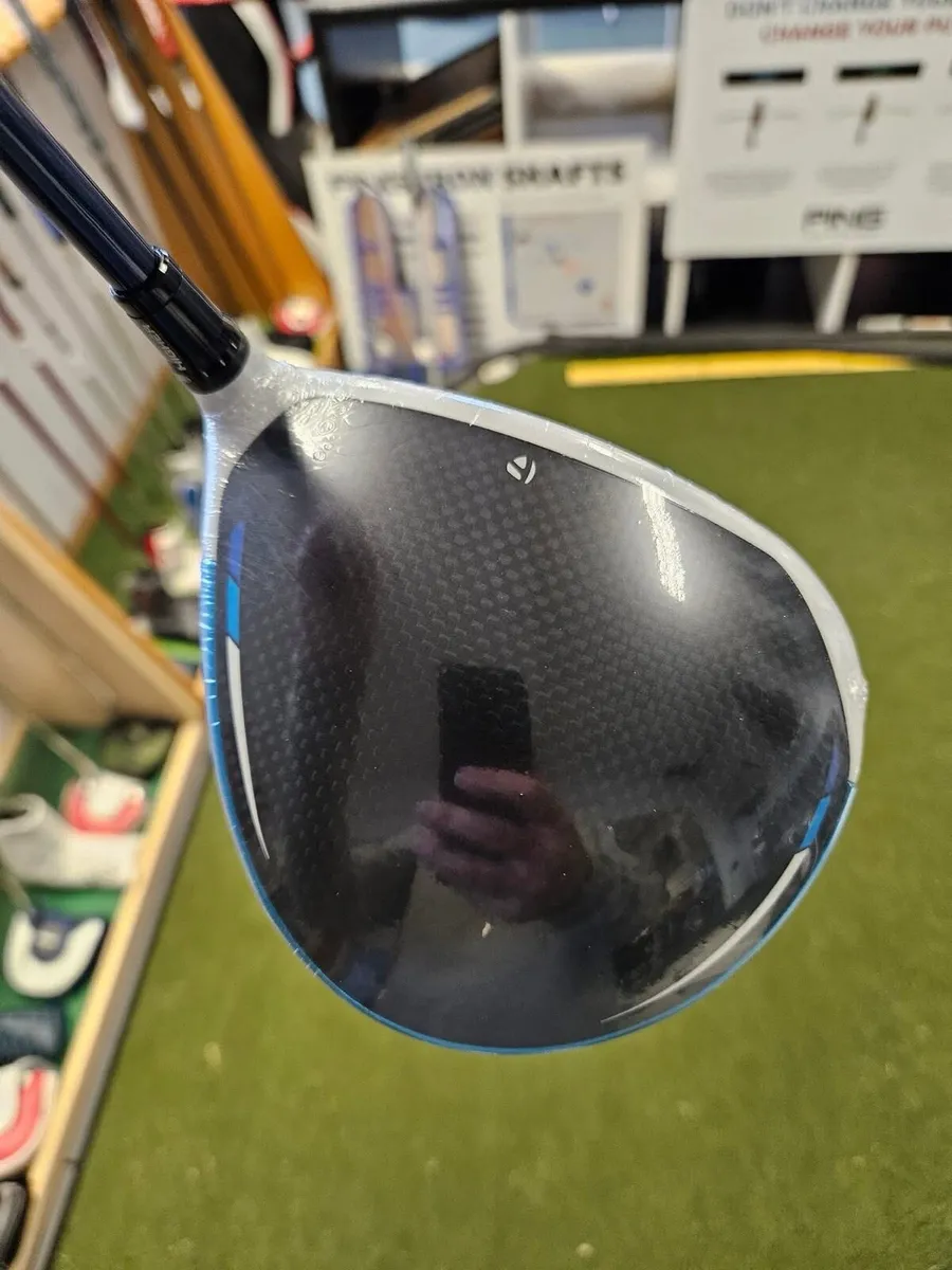 Brand New Taylormade Sim2 Max - Image 3