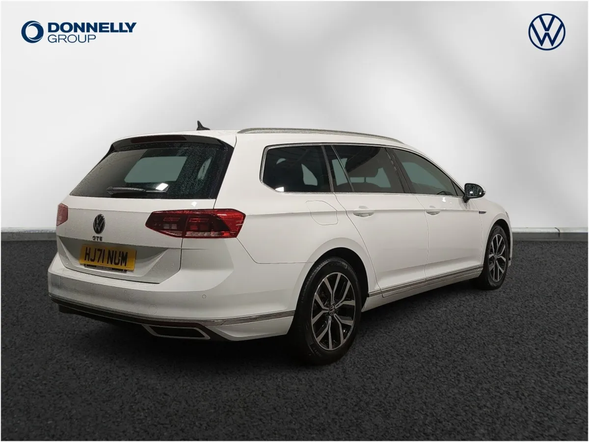 Volkswagen Passat Estate GTE - Image 3