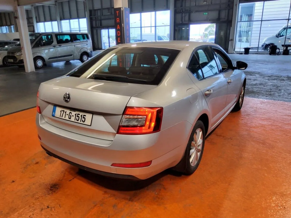 Skoda Octavia Ambition 1.0tsi 115HP DSG - Image 3