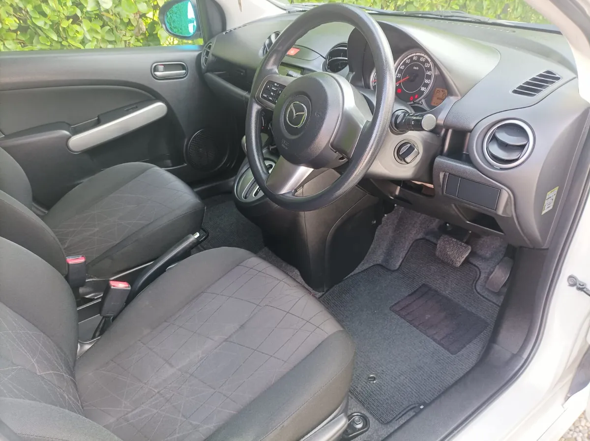 Spotless Sporty Mazda 2 1.3 petrol Automatic, 2014 - Image 3