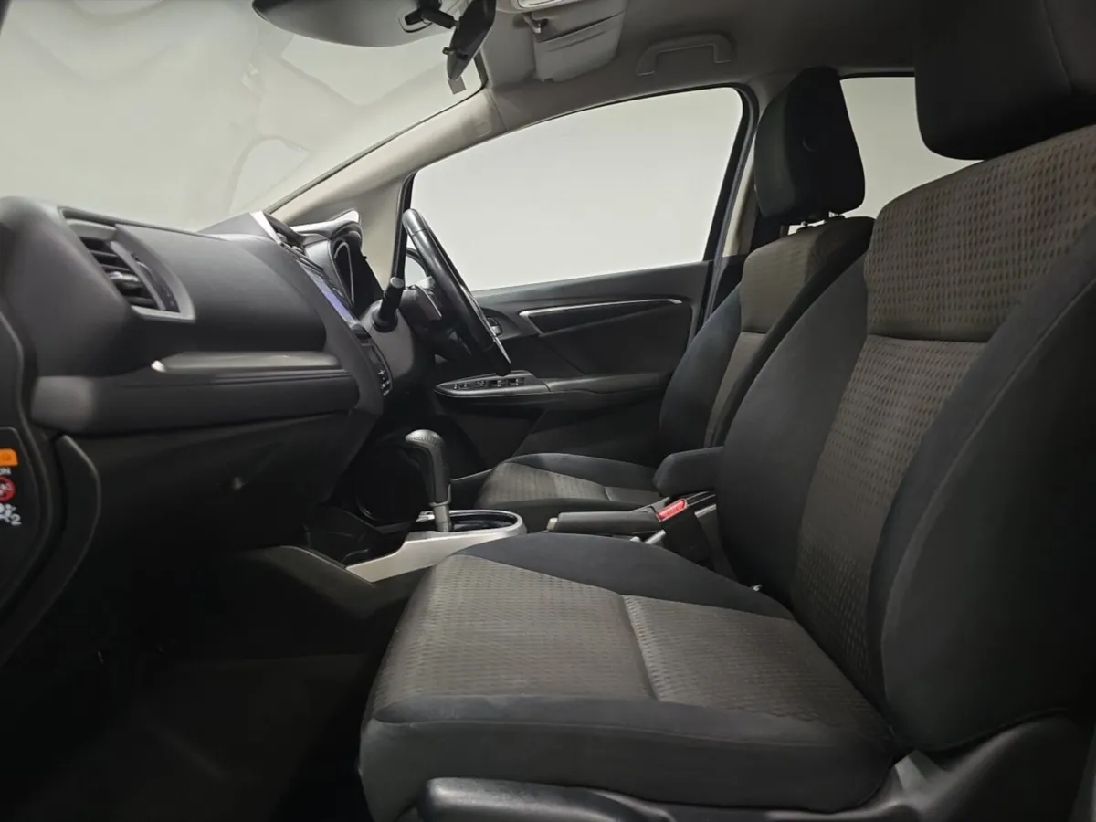 Honda Jazz Hatchback EX - Image 2
