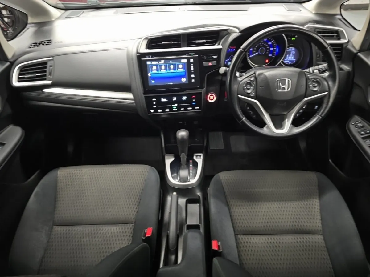 Honda Jazz Hatchback EX - Image 4