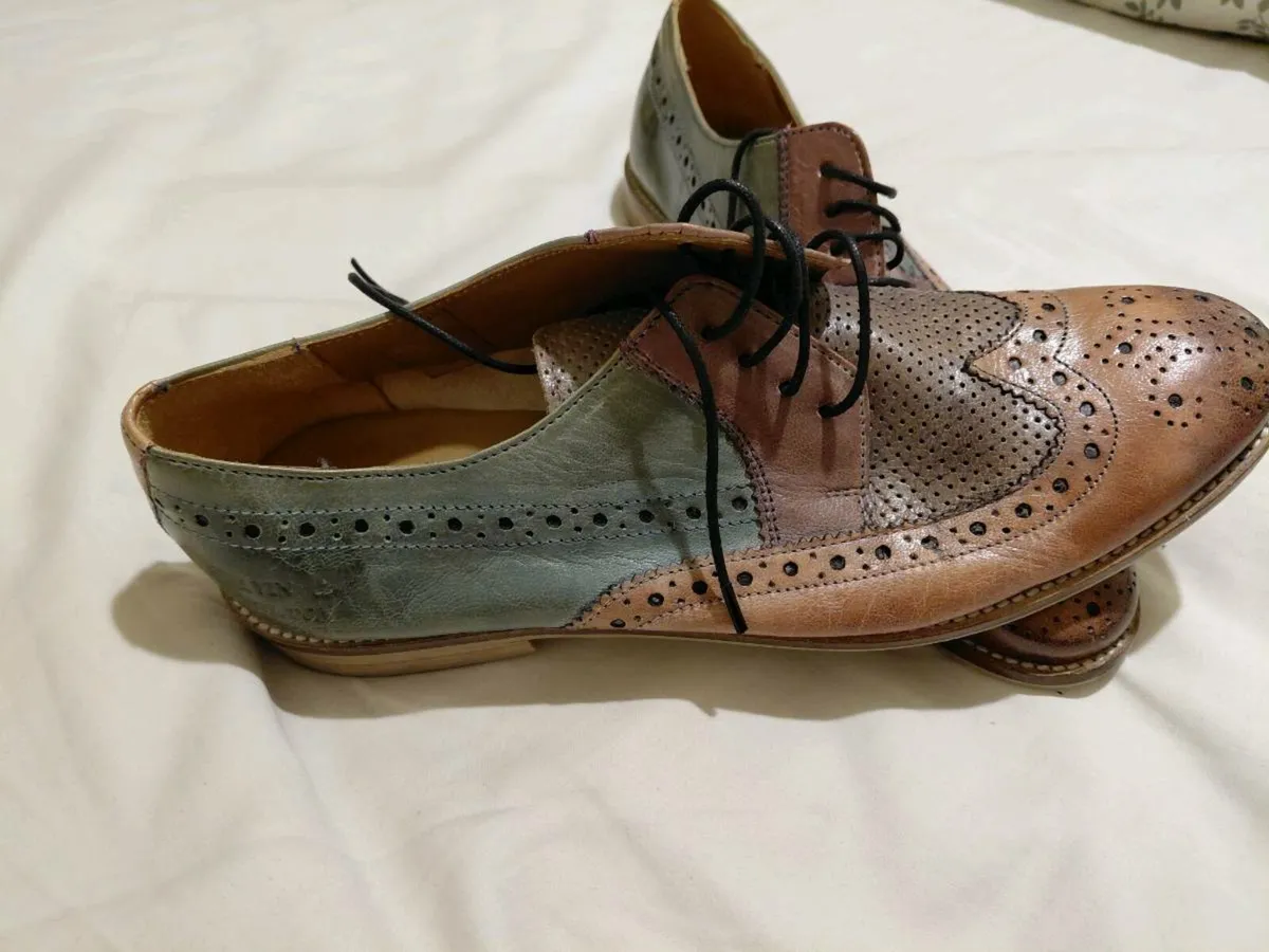 womens Melvin & Hamilton derby shoes - Image 2