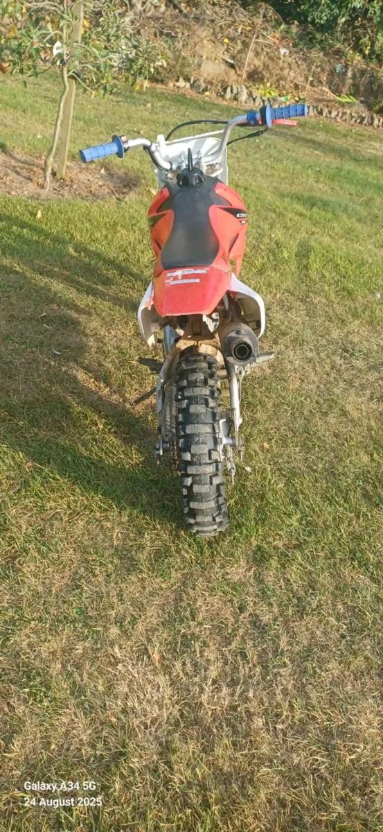 Honda CRF70 motorcycle - Image 3