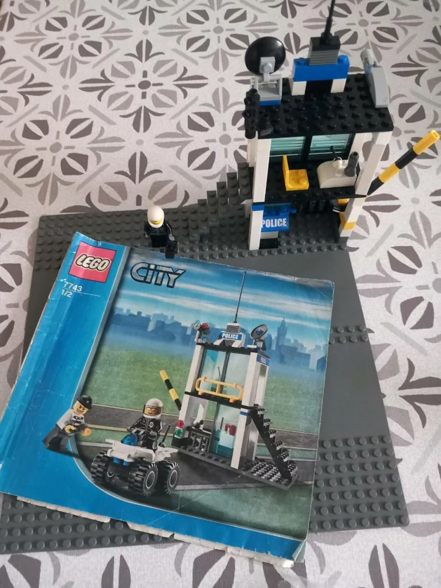 Police cars lego - Image 3
