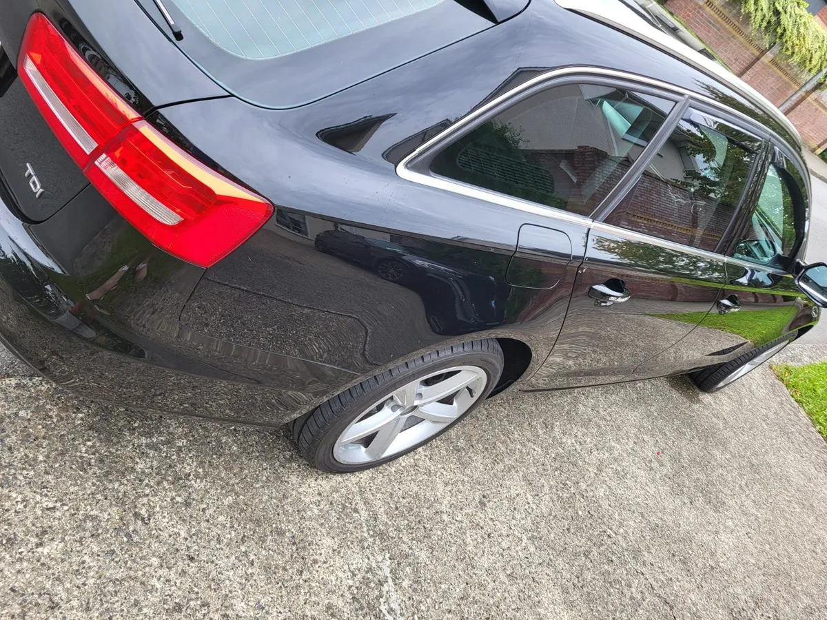 Audi A6 2012 - Image 2