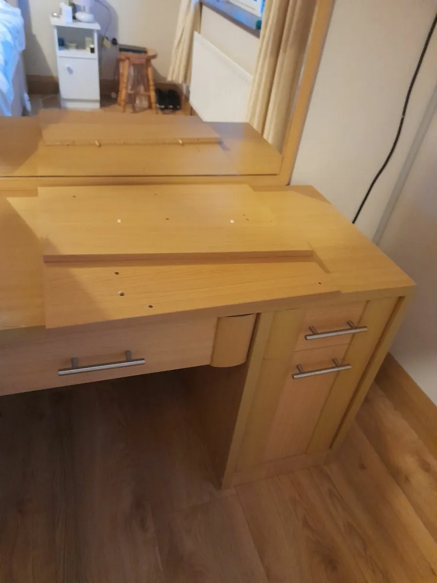 Bedroom Dressing Table - Image 2