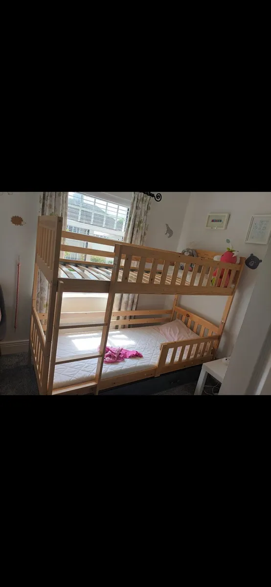 Small single bunk beds - Image 1