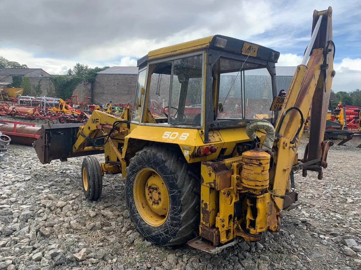 MF50B BACKHOE, 2 BUCKETS - Image 3