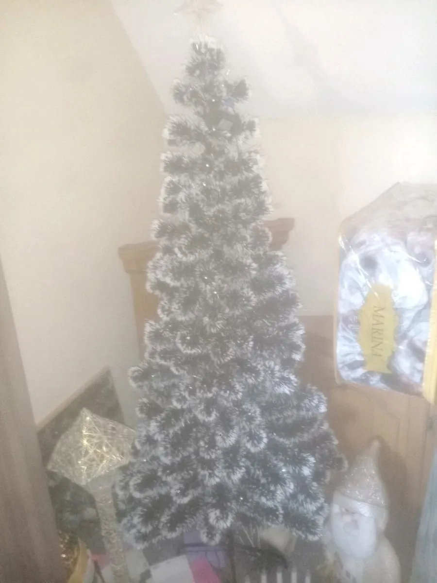 Light up Christmas tree and mr clause - Image 2