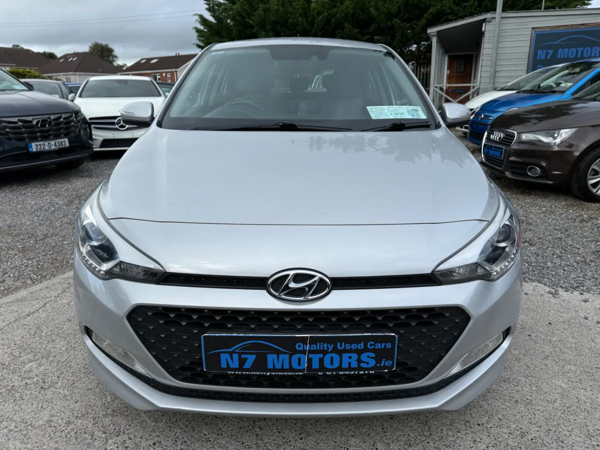 2016 Hyundai i20  DELUXE - Image 3