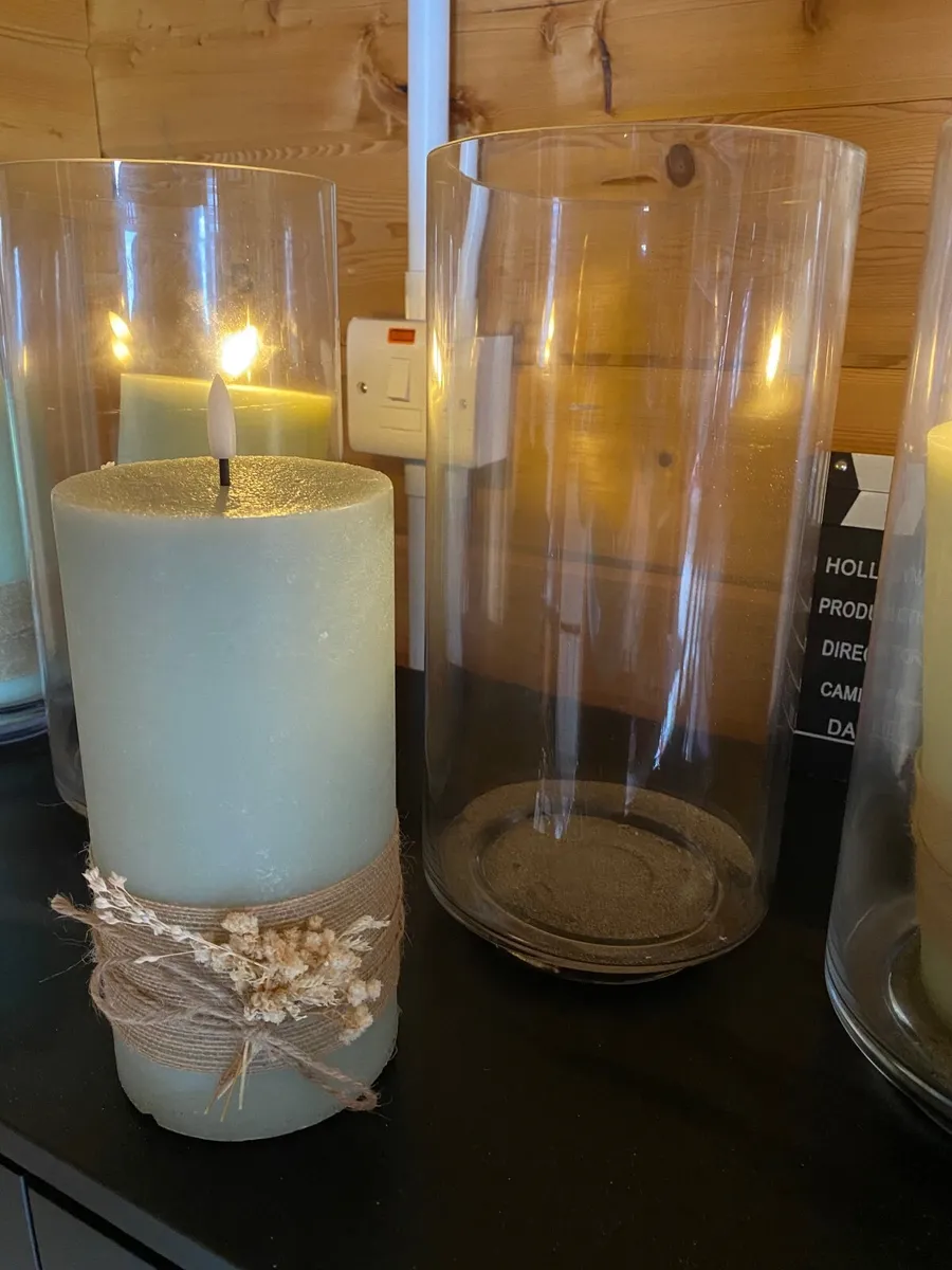 Large glass vases with candles - Image 1