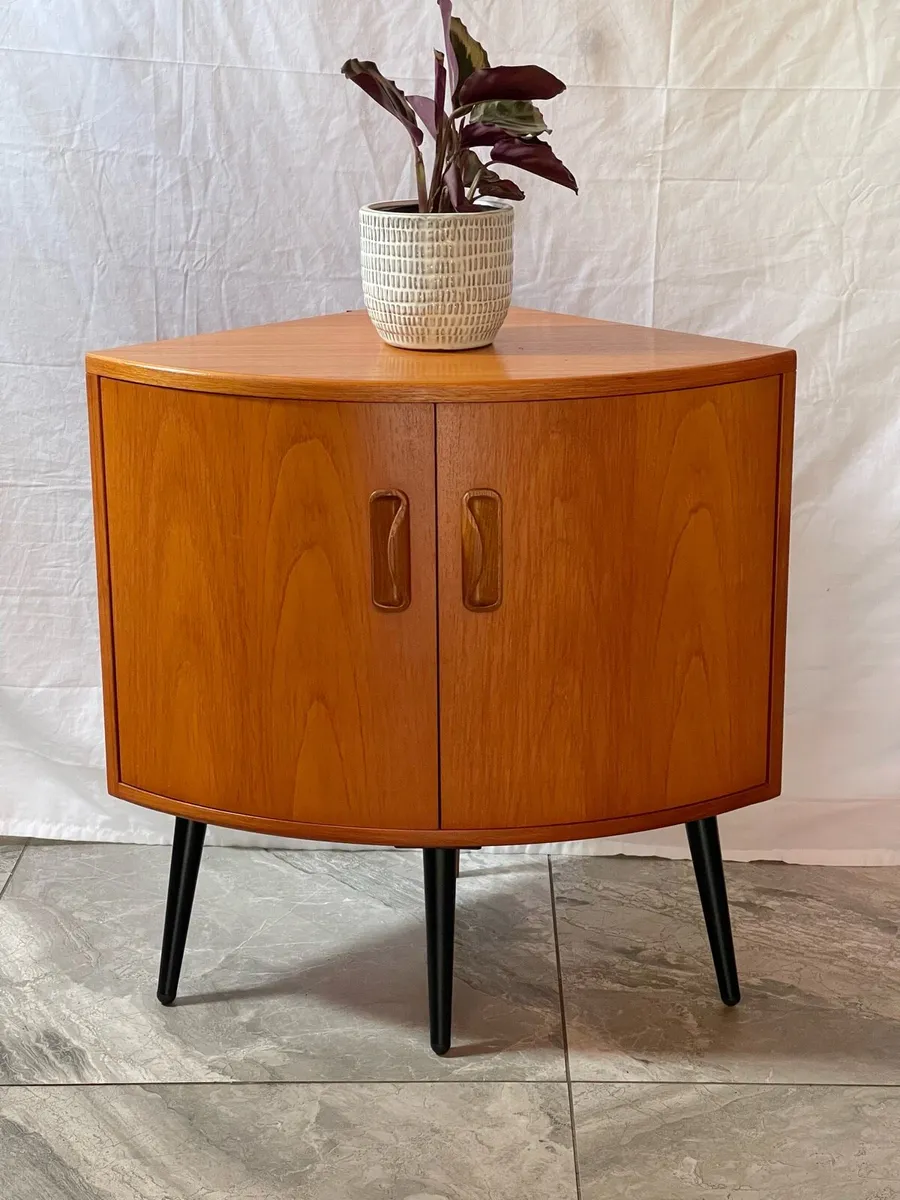 Mid century G plan corner cabs - Image 2