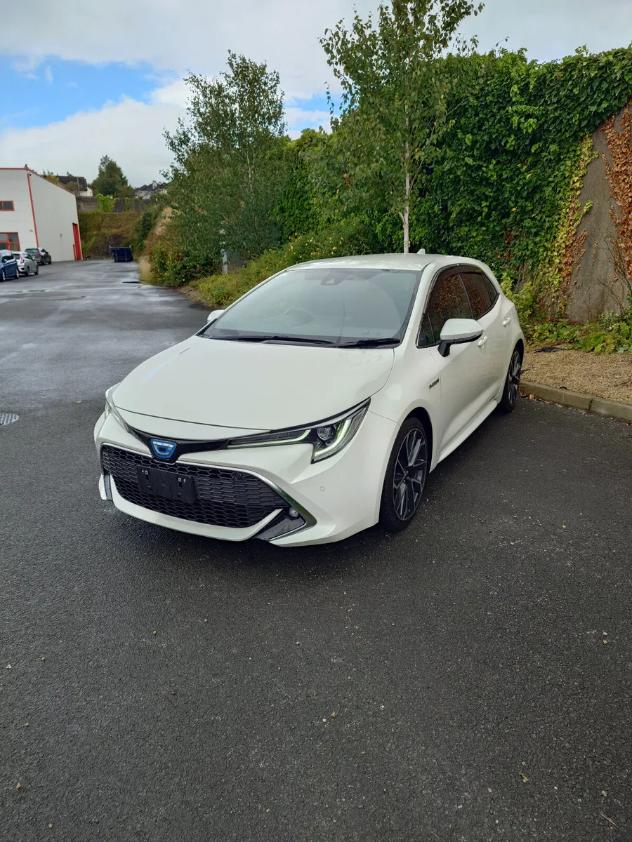 Toyota Corolla Sport - Image 3