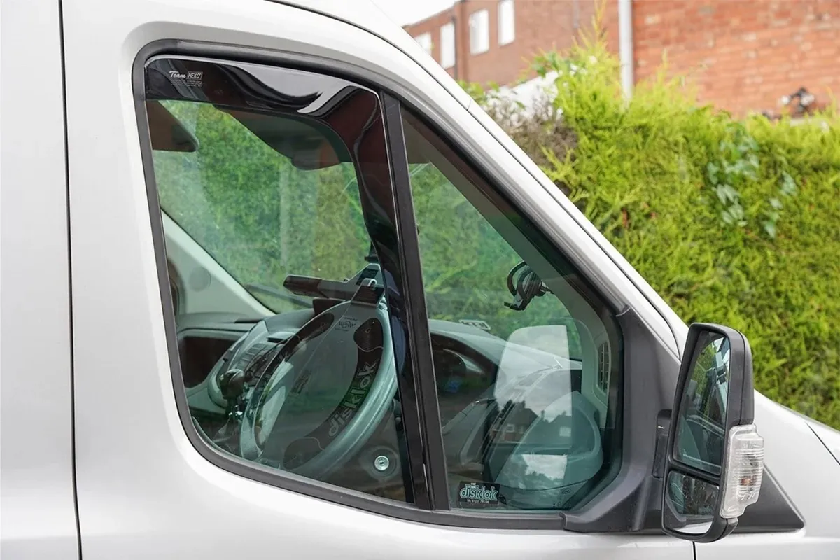 TINTED WIND DEFLECTORS •TEAM HEKO• - Image 2