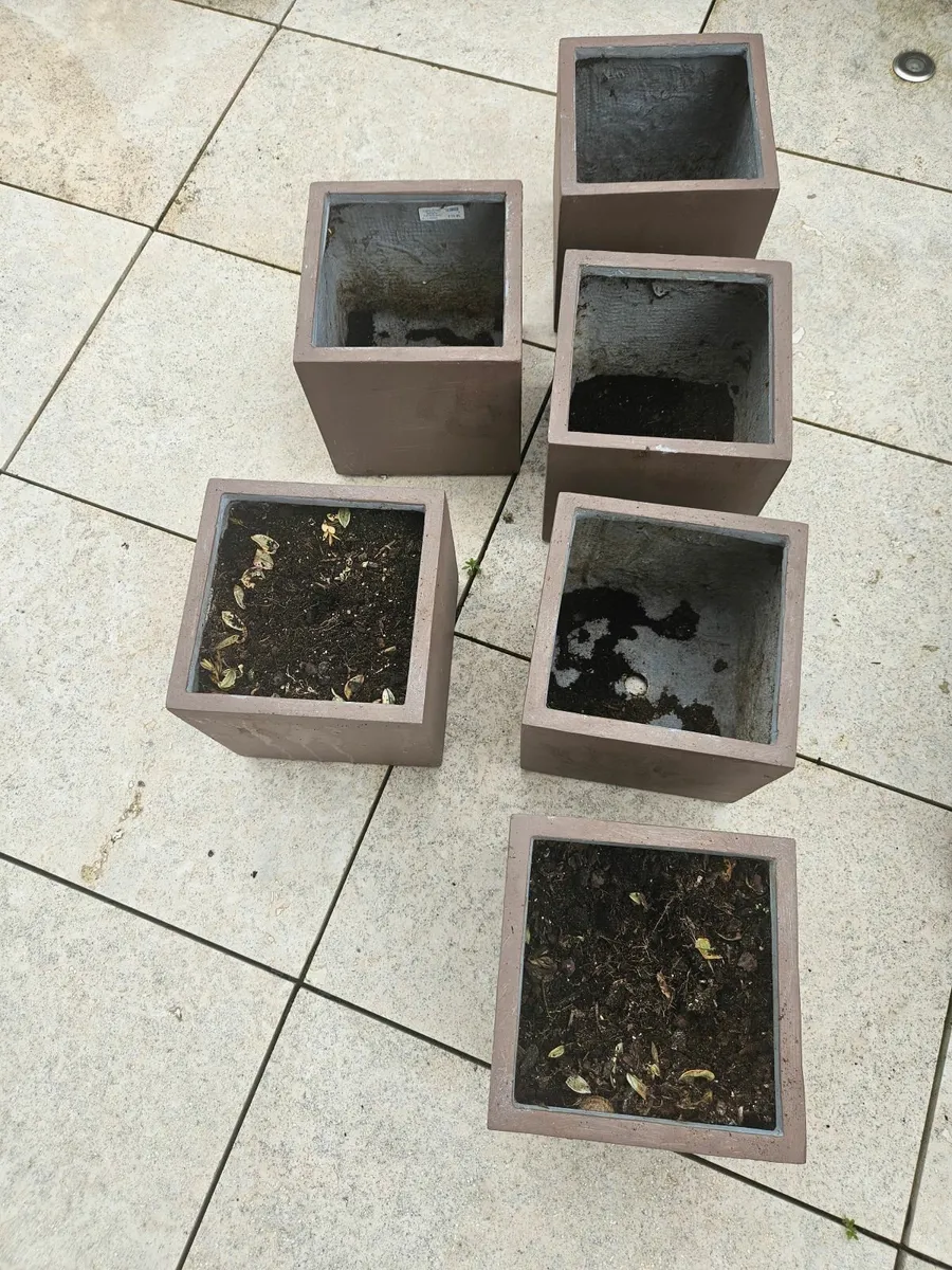 Flower pots - Image 2