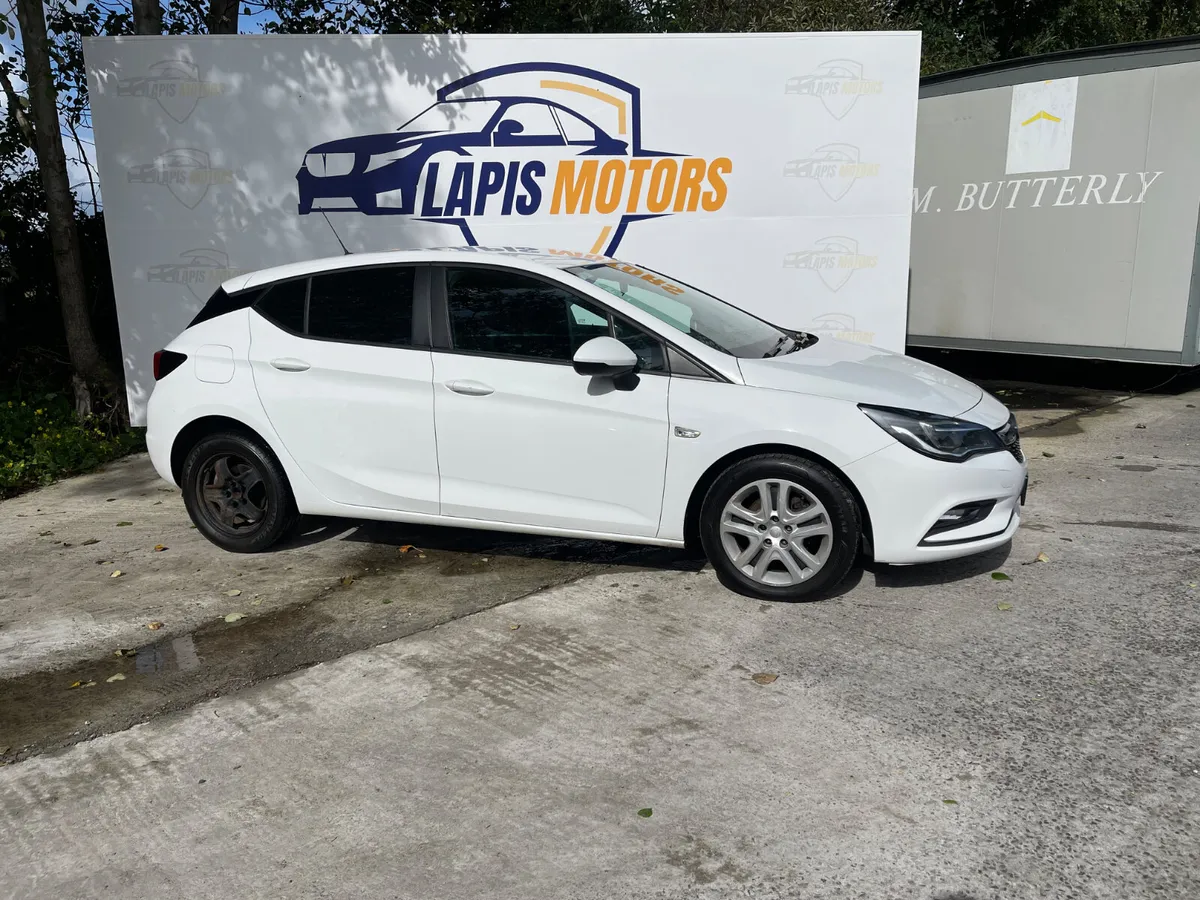 Opel Astra 1.6 Van New DOE  09/2026 - Image 2
