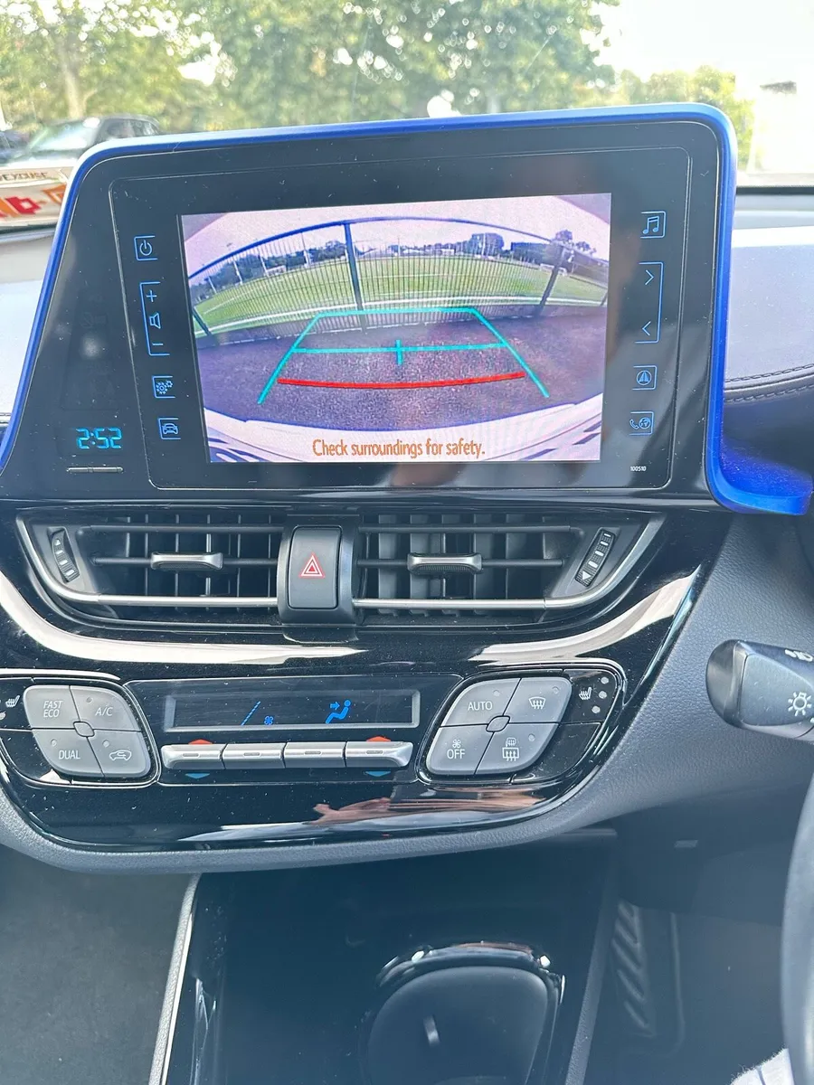 Toyota CHR SPORT LUNA - Image 4