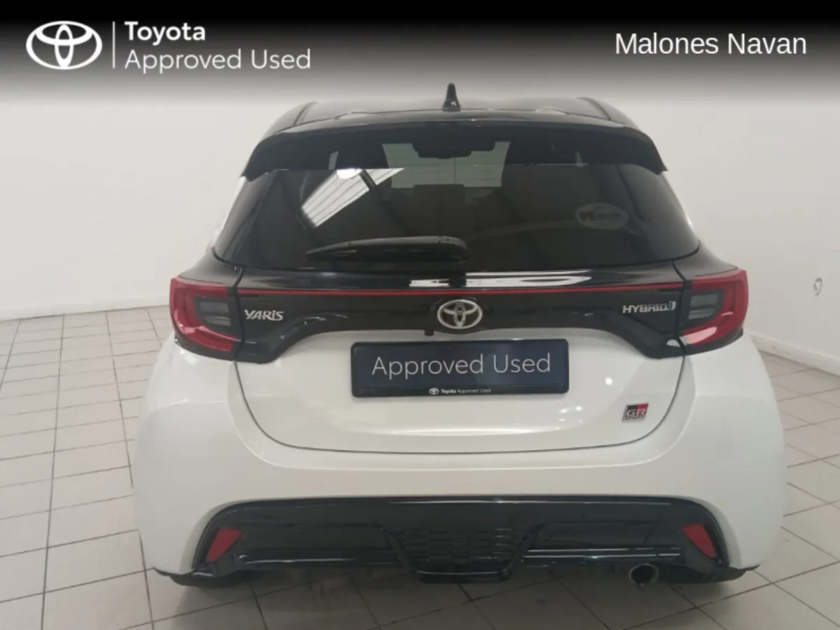 Toyota Yaris YARIS HYBRID GR SPORT - Image 4