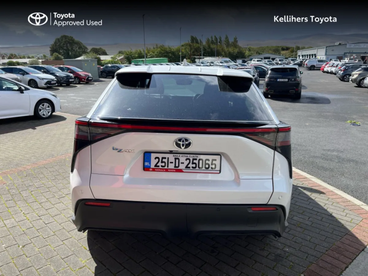 Toyota bZ4X SPORT FWD 11KW - Image 4