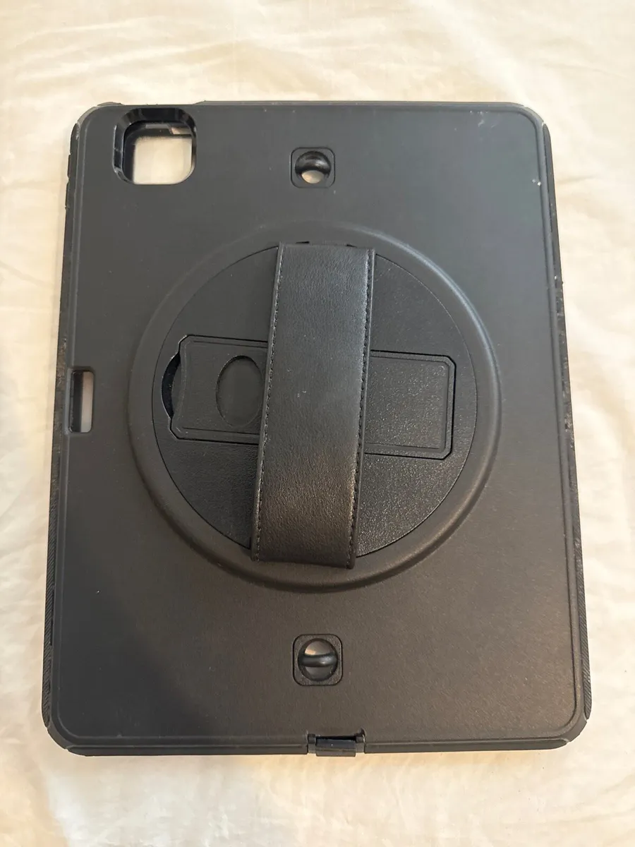 iPad Air 5th gen, heavy duty case, pencil - Image 2