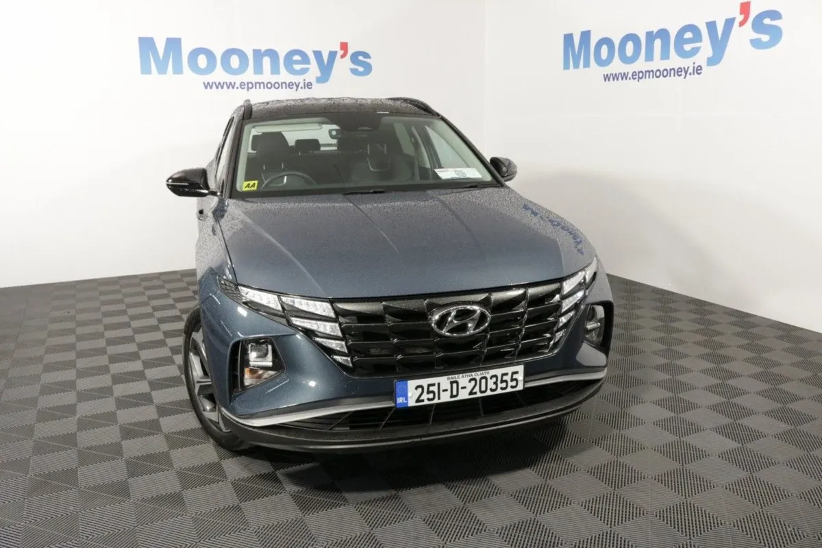 Hyundai Tucson Plug IN Hybrid - EX Fleet - Execut - Image 2