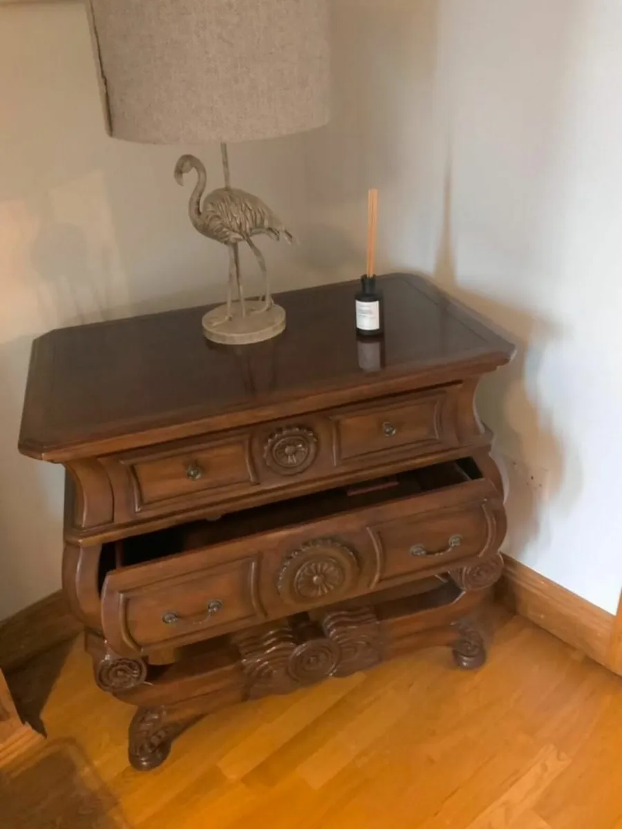 Solid wood chest of drawers - Image 2