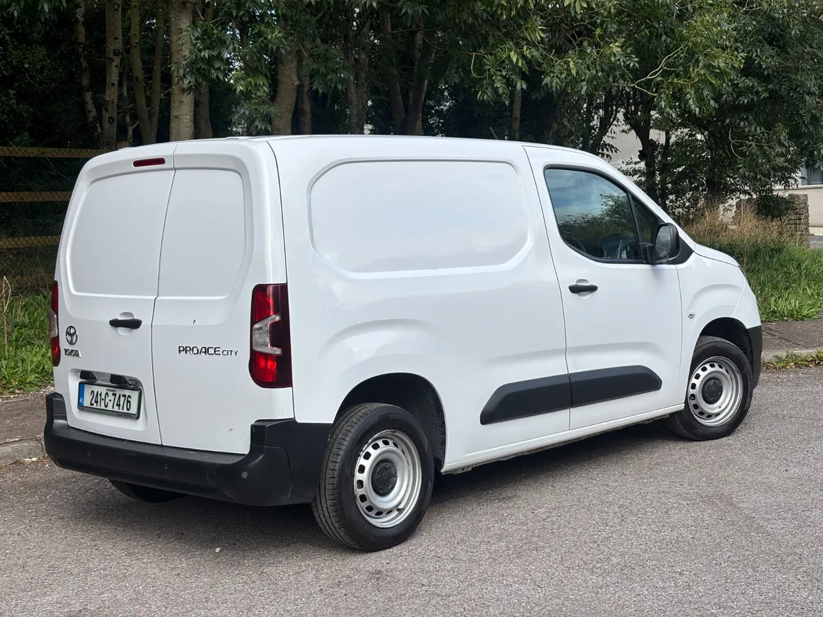 2024 TOYOTA PROACE 1.5L 84K NEW CVRT - Image 4