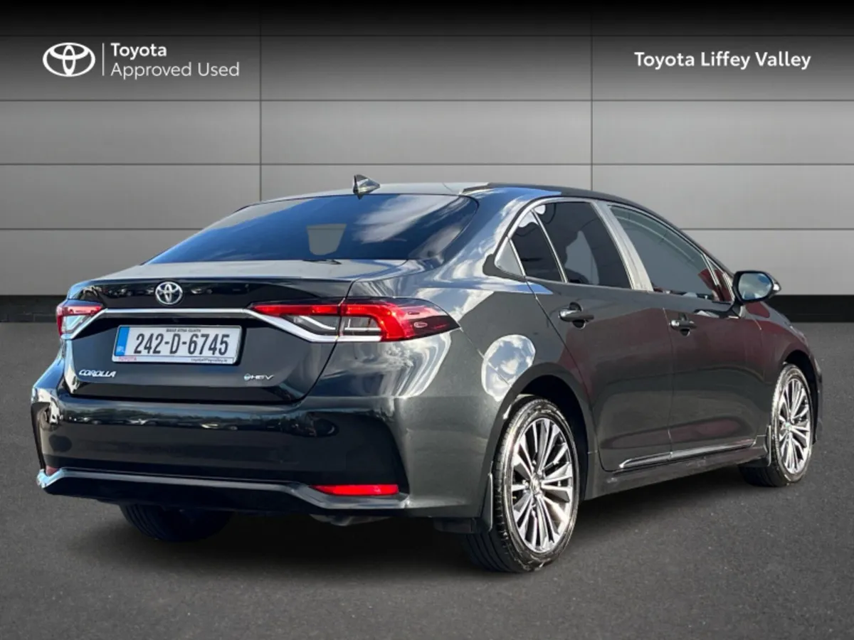 Toyota Corolla COROLLA SALOON LUNA SPORT - Image 2