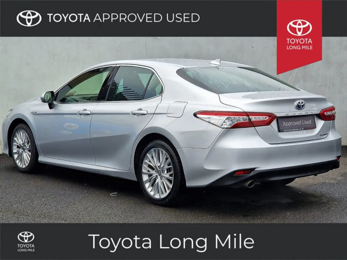 Toyota Camry 2.5 Hybrid Platinum 5dr - Image 3