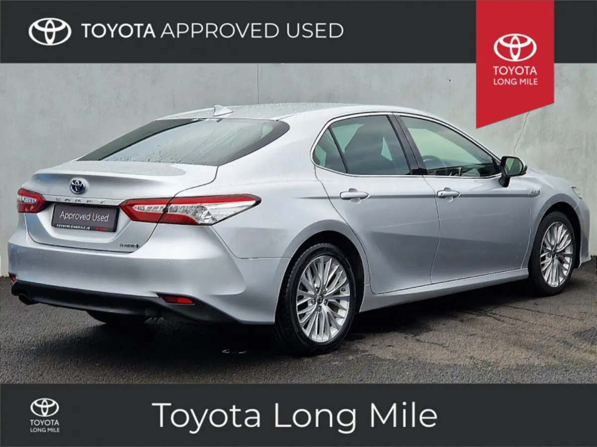 Toyota Camry 2.5 Hybrid Platinum 5dr - Image 4