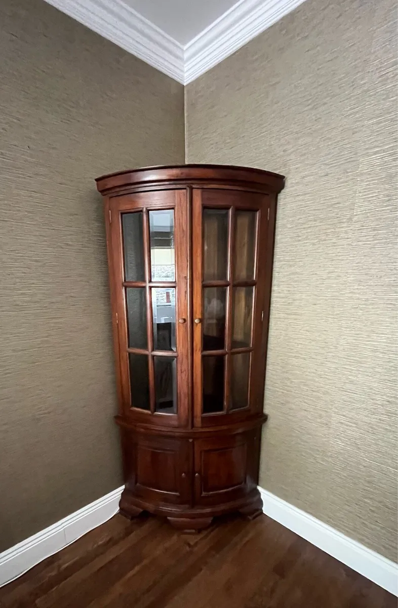 Display cabinet - Image 1