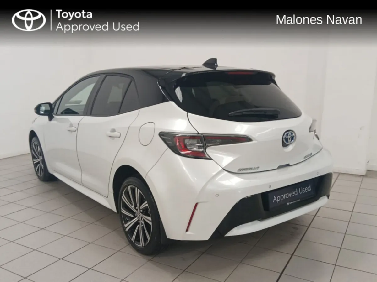 Toyota Corolla COROLLA HYBRID L/SPORT HB - Image 2