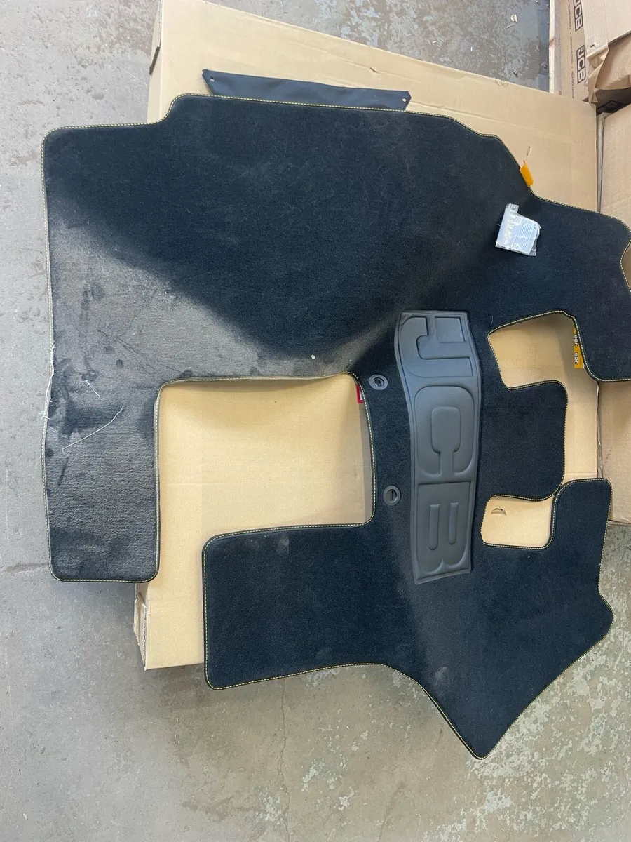 Genuine JCB 435,419 floor mats
