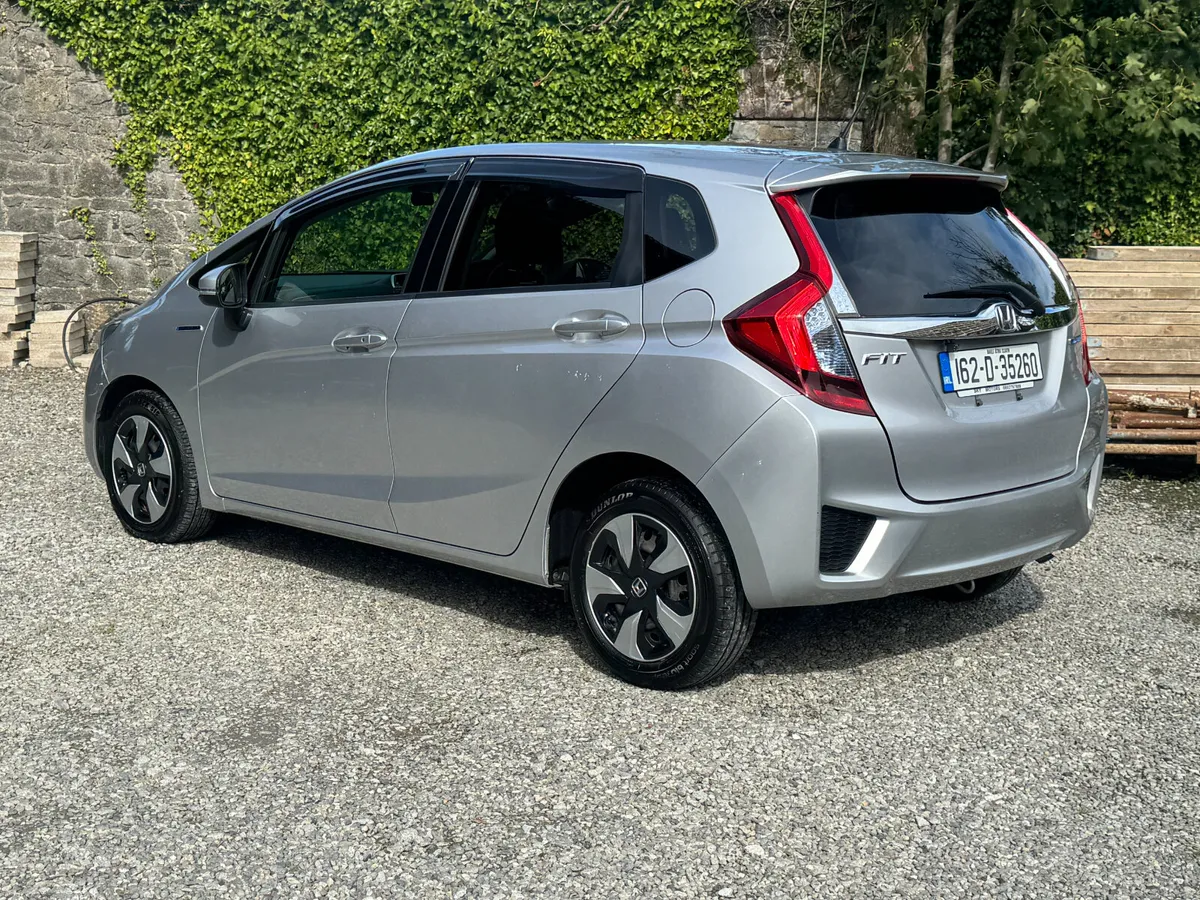 2016 Honda Fit Hybrid Auto - Image 3